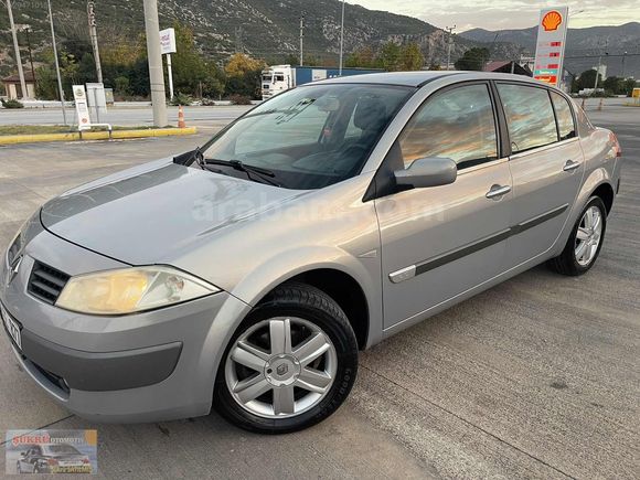 İLK VE TEK SAHİBİNDEN//SİGARA DAHİ İÇİLMEMİŞ// AİLE ARACI MEGANE