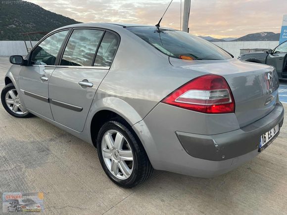 İLK VE TEK SAHİBİNDEN//SİGARA DAHİ İÇİLMEMİŞ// AİLE ARACI MEGANE