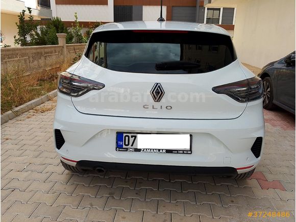 Sahibinden Renault Clio 1.0 TCe Evolution 2023 Model  19.000 km Beyaz