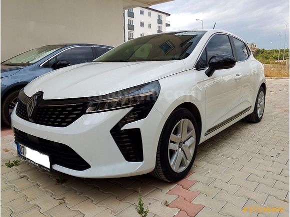 Sahibinden Renault Clio 1.0 TCe Evolution 2023 Model  19.000 km Beyaz