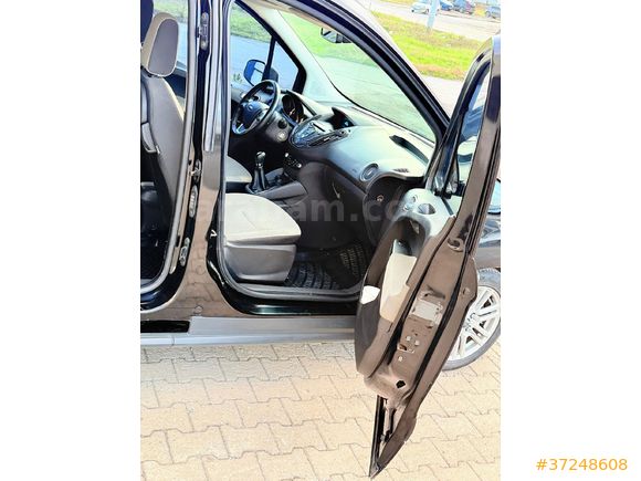 Sahibinden Ford Tourneo Courier 1.6 TDCi Titanium Plus 2016 Model