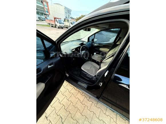 Sahibinden Ford Tourneo Courier 1.6 TDCi Titanium Plus 2016 Model