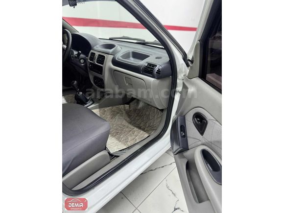 SAMET DEMİR OTOMOTİVDEN 2004 MDL RENAULT CLİO