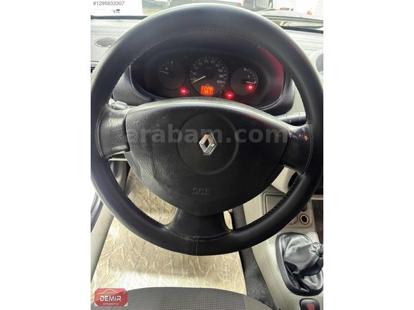 SAMET DEMİR OTOMOTİVDEN 2004 MDL RENAULT CLİO