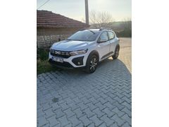 Sahibinden Dacia Sandero Stepway 1.0 Eco-G Essential 2025 Model  en ful  paket dijital  klima  Fabrikasyon lgp  ve 100 beygir boya tramer  yok