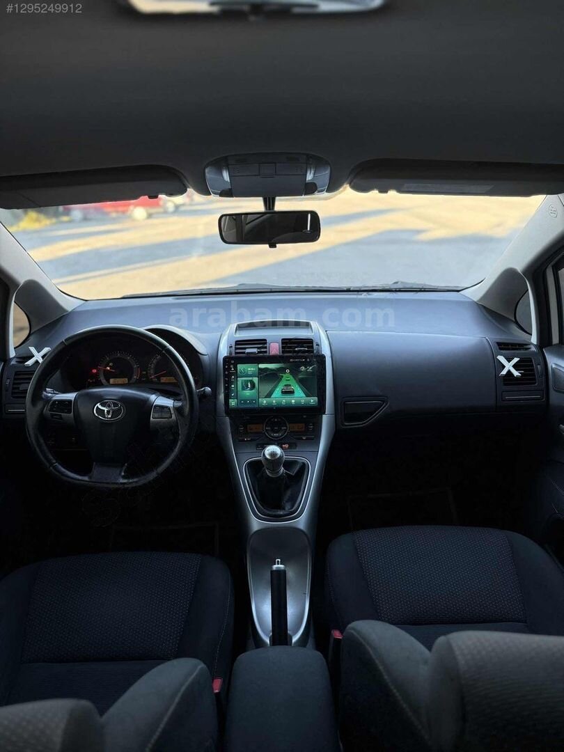 TOYOTA AURIS 1.4 D-4D MANUEL 6