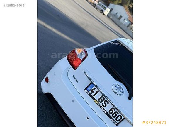 TOYOTA AURIS 1.4 D-4D MANUEL