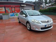 SADECE 130 BİN KM DE TOYOTA Auris Comfort Extra