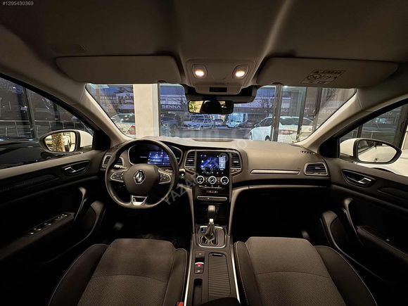 HATASIZ BOYASIZ 2024 MODEL 33.000 KM OTOMATİK TOUCH PAKET