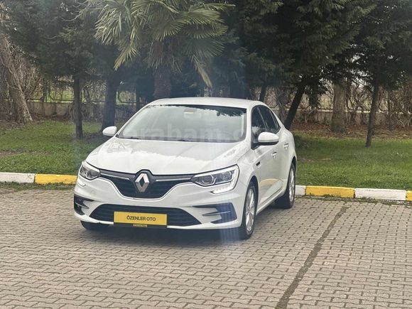 ÖZENLER OTO'DAN HATASIZ MEGANE TOUCH