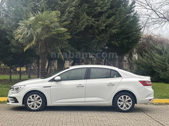 ÖZENLER OTO'DAN HATASIZ MEGANE TOUCH