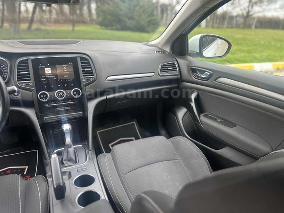 ÖZENLER OTO'DAN HATASIZ MEGANE TOUCH