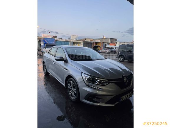 Sahibinden Renault Megane 1.5 Blue DCI Touch 2022 Model 