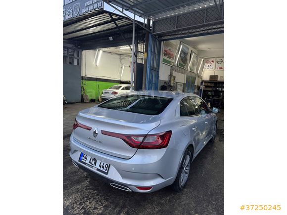Sahibinden Renault Megane 1.5 Blue DCI Touch 2022 Model 