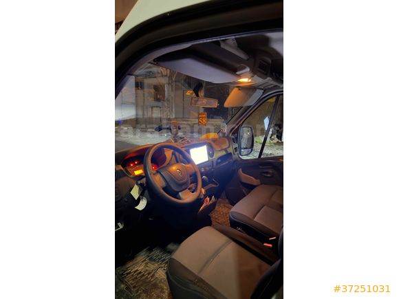 Sahibinden Renault Master 2.3 dCi 13 m3 2017 Model  153.000 km Beyaz