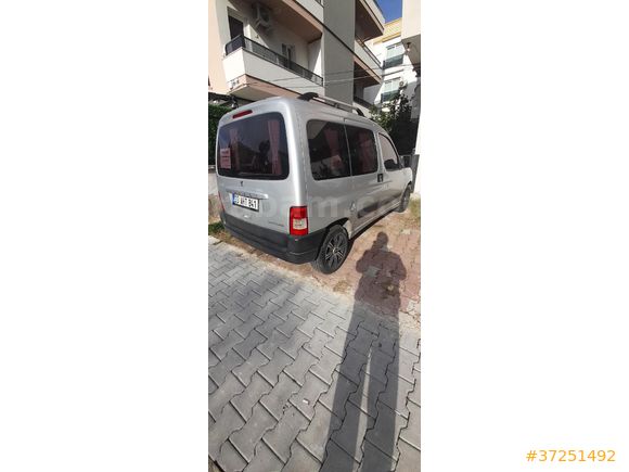 Sahibinden Peugeot Partner 1.9 D 2008 Model