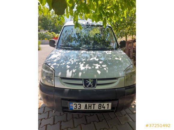 Sahibinden Peugeot Partner 1.9 D 2008 Model
