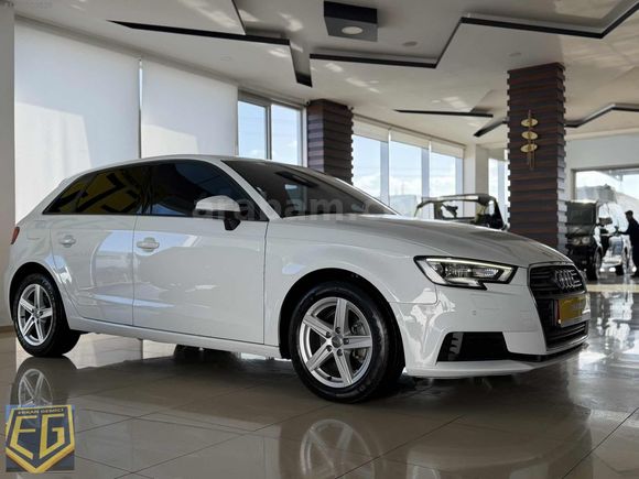Özkardeş'den 2018 Audi A3 77Bin Km'de Orjinal Masrafsız""