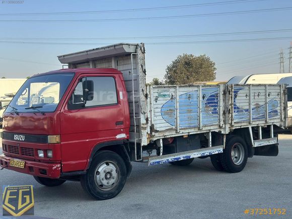 Özkardeş'den 1993 Isuzu NPR Açık Kasalı...