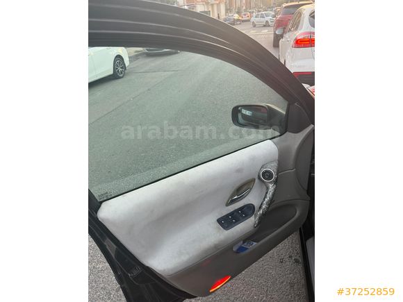 Sahibinden Renault Laguna 1.6 Privilege 2006 Model