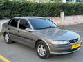 98 MODEL OPEL VECTRA