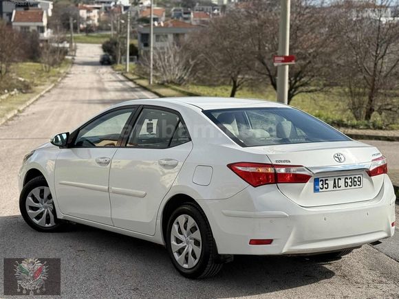 İLK SAHİBİNDEN HATASIZ DÜŞÜK KM COROLLA