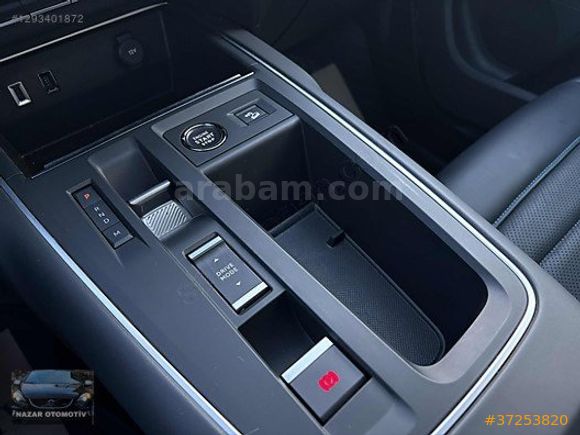 2024 MODEL HATASIZ BOYASIZ 17.000 KM'de C5 AİRCROSS SHİNE BOLD