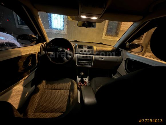 Sahibinden Skoda Fabia 1.2 Ambition 2012 Model 