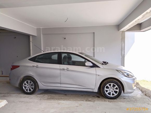 Sahibinden Hyundai Accent Blue 1.4 CVVT Mode 2011 Model