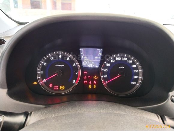 Sahibinden Hyundai Accent Blue 1.4 CVVT Mode 2011 Model