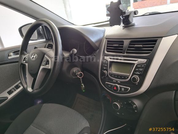 Sahibinden Hyundai Accent Blue 1.4 CVVT Mode 2011 Model