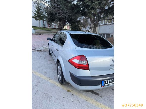 Sahibinden Renault Megane 1.6 Authentique 2004 Model 