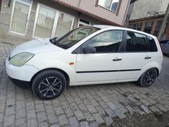 Sahibinden Ford Fiesta 1.4 TDCi Comfort 2005 Model  293.000 km Beyaz