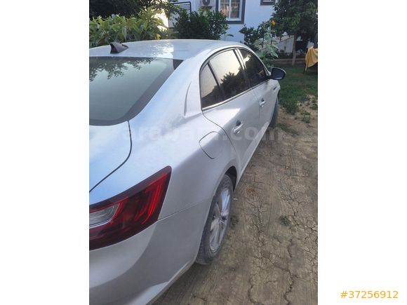 Sahibinden Renault Megane 1.5 Blue DCI Touch 2020 Model