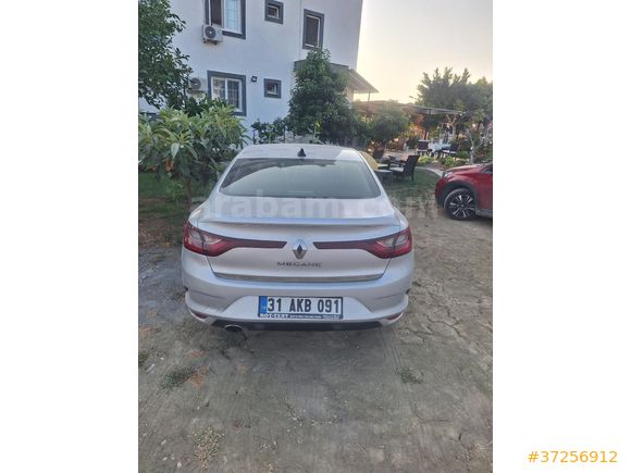 Sahibinden Renault Megane 1.5 Blue DCI Touch 2020 Model