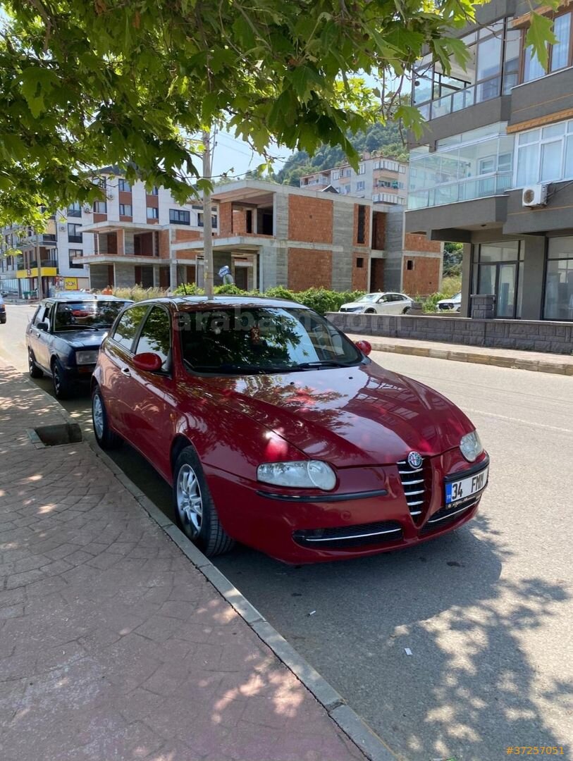 Sahibinden Alfa Romeo 147 1.6 TS Distinctive 2004 Model Bursa 172.000 km Kırmızı 6