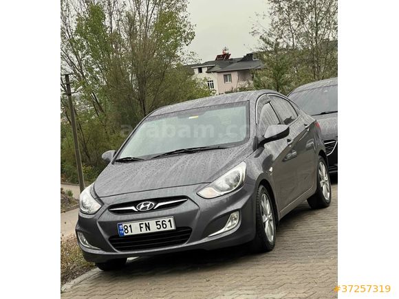 Sahibinden Hyundai Accent Blue 1.6 CRDI Mode Plus 2012 Model Kocaeli 175.000 km Füme