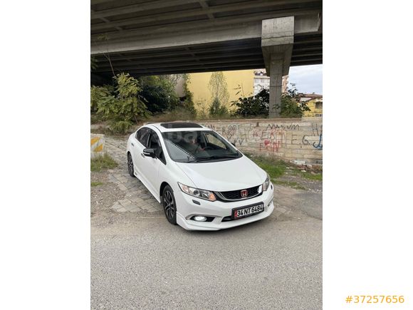Sahibinden Acil Honda Civic 1.6 i-VTEC ECO Elegance 2015 Model 