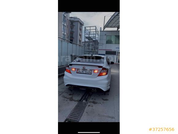 Sahibinden Acil Honda Civic 1.6 i-VTEC ECO Elegance 2015 Model 