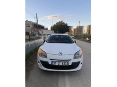Sahibinden Renault Megane 1.5 dCi Privilege 2011 Model  190.000 km Beyaz