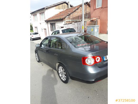 Sahibinden Volkswagen Jetta 1.6 TDi Comfortline 2010 Model