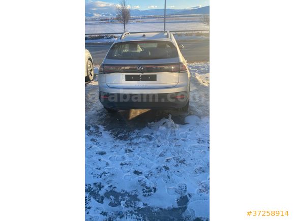 Sahibinden Volkswagen Taigo 1.0 TSI Life 2024 Model  4000 km 116. HP  Gri