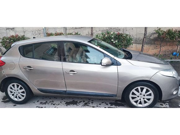 Sahibinden Renault Megane 1.6 Expression 2010 Model