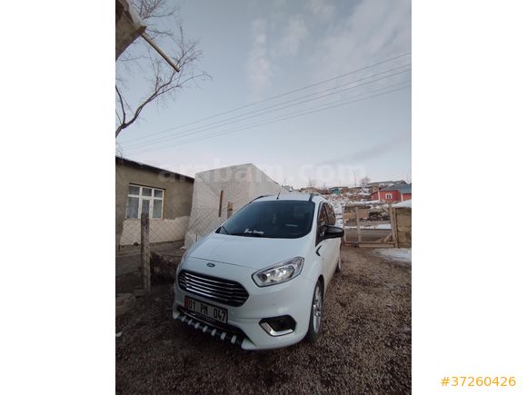 Sahibinden Ford Tourneo Courier 1.5 TDCi Titanium Plus 2021 Model