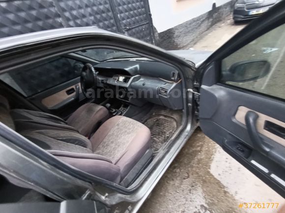 Sahibinden Renault Clio 1.4 RTA 1998 Model 