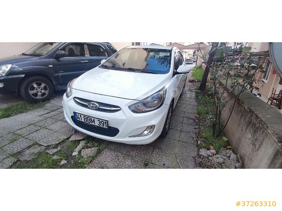 Sahibinden Hyundai Accent Blue 1.6 CRDI Mode 2014 Model Balıkesir