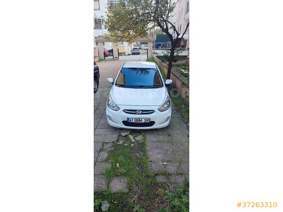 Sahibinden Hyundai Accent Blue 1.6 CRDI Mode 2014 Model Balıkesir