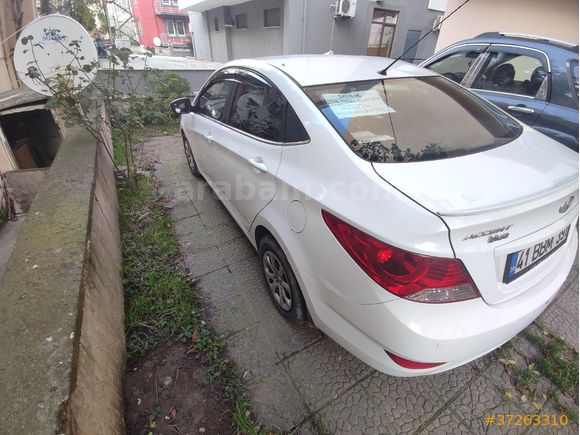 Sahibinden Hyundai Accent Blue 1.6 CRDI Mode 2014 Model Balıkesir