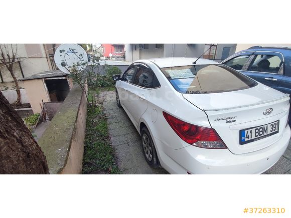 Sahibinden Hyundai Accent Blue 1.6 CRDI Mode 2014 Model Balıkesir