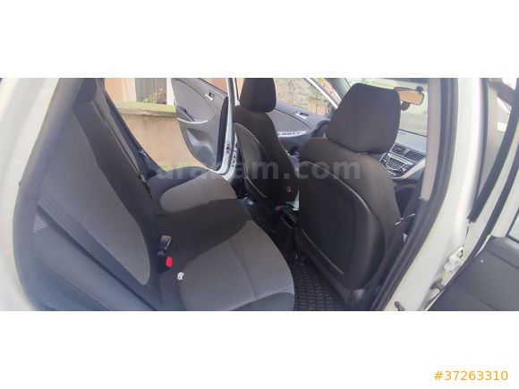 Sahibinden Hyundai Accent Blue 1.6 CRDI Mode 2014 Model Balıkesir